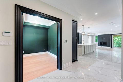 Photo 23 at 32 Bradfield Avenue W, City Centre West, Toronto