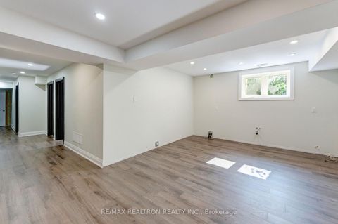 Photo 26 at 32 Bradfield Avenue W, City Centre West, Toronto