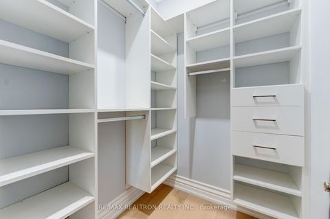 Photo 27 at 32 Bradfield Avenue W, City Centre West, Toronto