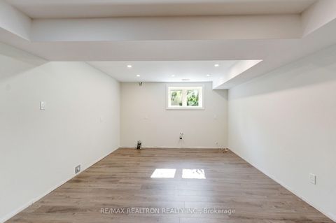 Photo 30 at 32 Bradfield Avenue W, City Centre West, Toronto