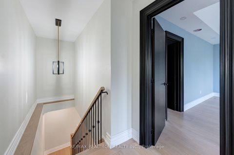 Photo 32 at 32 Bradfield Avenue W, City Centre West, Toronto