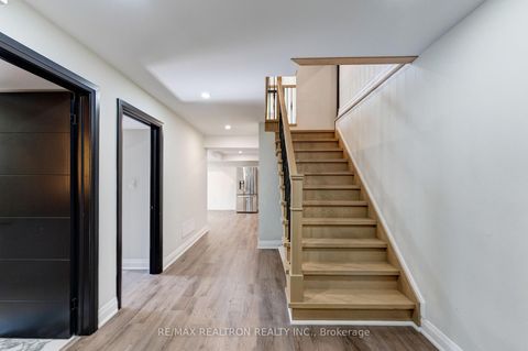 Photo 33 at 32 Bradfield Avenue W, City Centre West, Toronto