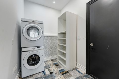 Photo 34 at 32 Bradfield Avenue W, City Centre West, Toronto