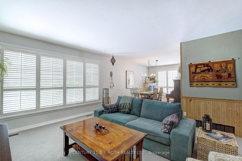 Photo 8 at 109 Wincott Drive, The Westway, Toronto