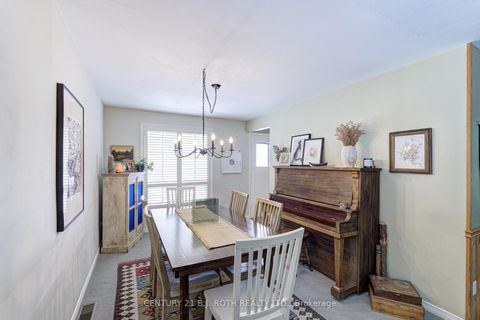 Photo 9 at 109 Wincott Drive, The Westway, Toronto