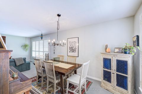 Photo 11 at 109 Wincott Drive, The Westway, Toronto