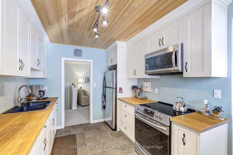 Photo 13 at 109 Wincott Drive, The Westway, Toronto