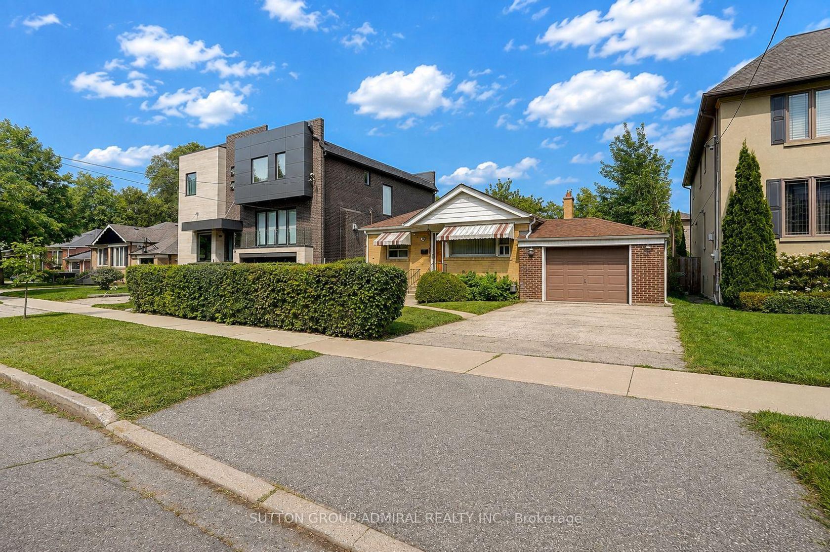 78 Invermay Avenue, Clanton Park, Toronto photo 1