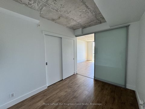 Photo 5 at 308 - 2 Gladstone Avenue, Little Portugal, Toronto
