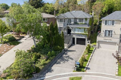 Photo 5 at 73 Bonnyview Drive, Queensway, Toronto