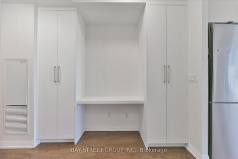 Photo 10 at 1106 - 101 erskine Avenue, Mount Pleasant West, Toronto