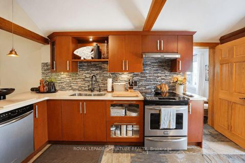 Photo 9 at 606 Lake Drive S, Keswick South, Georgina