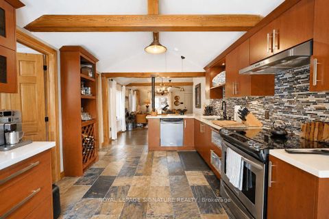Photo 10 at 606 Lake Drive S, Keswick South, Georgina