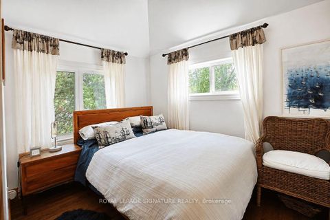Photo 13 at 606 Lake Drive S, Keswick South, Georgina