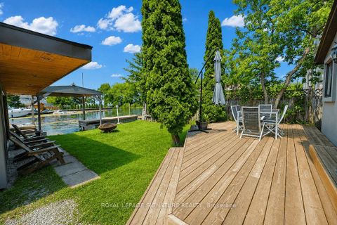 Photo 24 at 606 Lake Drive S, Keswick South, Georgina
