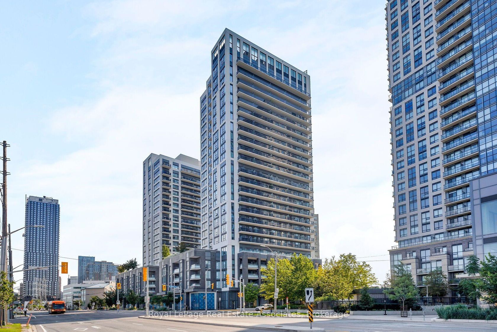 602 - 30 Samuel Wood Way, City Centre West, Toronto photo number 2