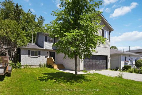 Photo 1 at 924 Helen Street, Alcona, Innisfil