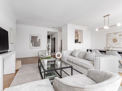 Photo 7 at RG1 - 1 Clairtrell Road, Willowdale East, Toronto