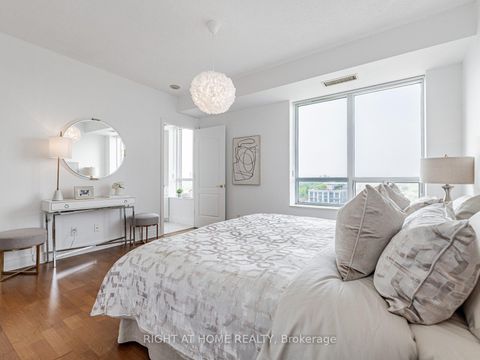 Photo 13 at RG1 - 1 Clairtrell Road, Willowdale East, Toronto