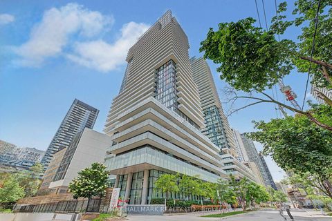 Photo 2 at PH2 - 185 Roehampton Avenue, Mount Pleasant West, Toronto