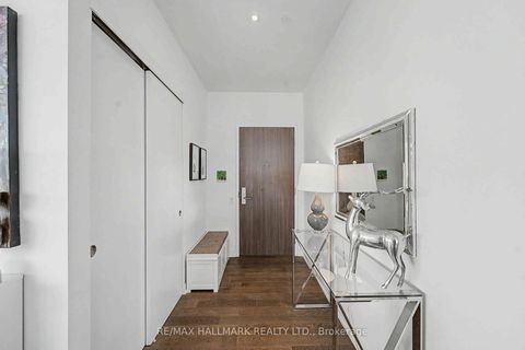 Photo 10 at PH2 - 185 Roehampton Avenue, Mount Pleasant West, Toronto