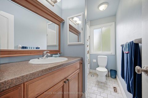 Photo 21 at 82 Eastman Crescent, Leslie Valley, Newmarket