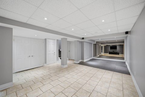 Photo 24 at 82 Eastman Crescent, Leslie Valley, Newmarket