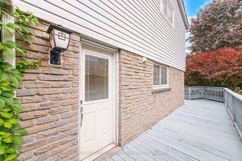 Photo 30 at 82 Eastman Crescent, Leslie Valley, Newmarket