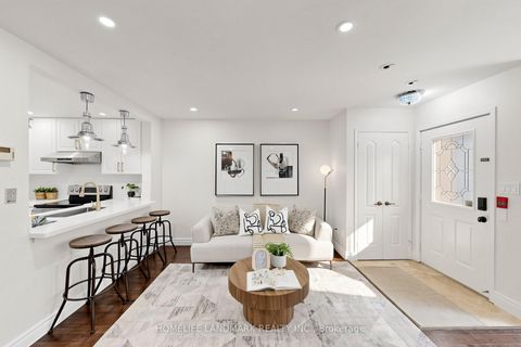 Photo 3 at B29 - 108 Finch Avenue W, Newtonbrook West, Toronto