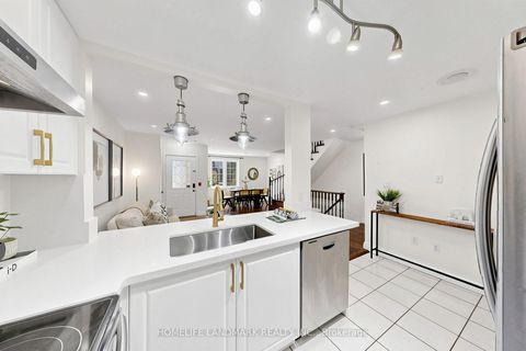 Photo 12 at B29 - 108 Finch Avenue W, Newtonbrook West, Toronto