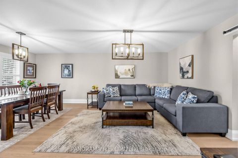 Photo 2 at 14 Agar Crescent, City Centre West, Toronto