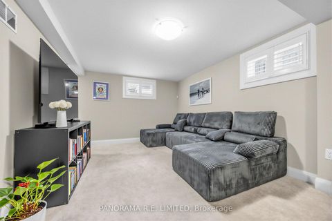 Photo 19 at 14 Agar Crescent, City Centre West, Toronto