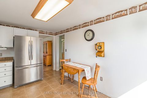 Photo 8 at 57 Wessenger Drive, Holly, Barrie