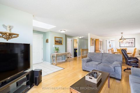 Photo 13 at 57 Wessenger Drive, Holly, Barrie