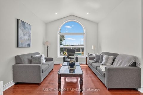 Photo 11 at 66 Sanremo Court, West Woodbridge, Vaughan