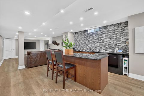 Photo 27 at 66 Sanremo Court, West Woodbridge, Vaughan