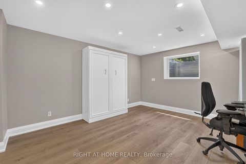 Photo 29 at 66 Sanremo Court, West Woodbridge, Vaughan