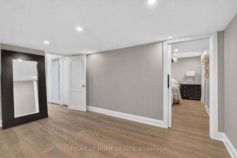 Photo 30 at 66 Sanremo Court, West Woodbridge, Vaughan