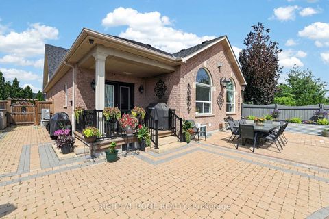 Photo 35 at 66 Sanremo Court, West Woodbridge, Vaughan