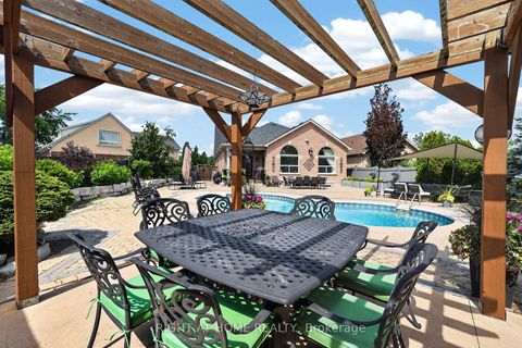 Photo 41 at 66 Sanremo Court, West Woodbridge, Vaughan