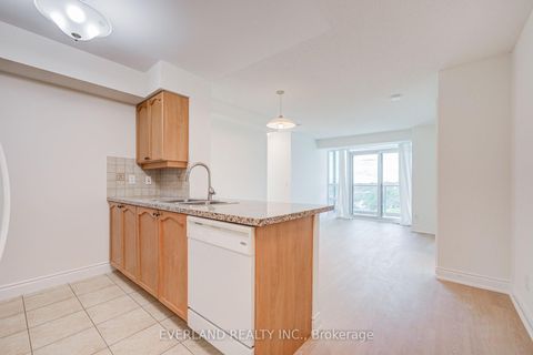 Photo 9 at 707 - 15 Greenview Avenue, Newtonbrook West, Toronto