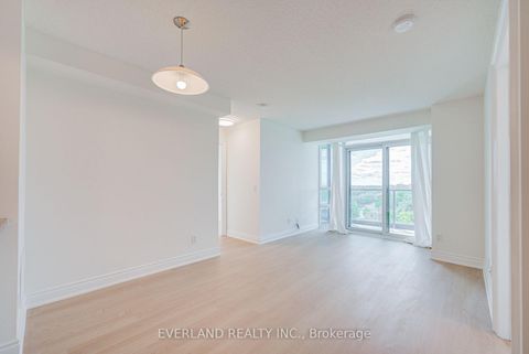 Photo 15 at 707 - 15 Greenview Avenue, Newtonbrook West, Toronto