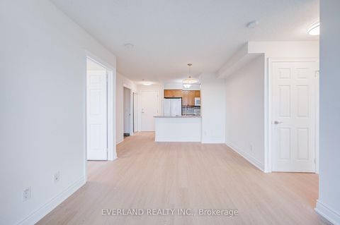 Photo 23 at 707 - 15 Greenview Avenue, Newtonbrook West, Toronto