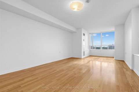 Photo 10 at 807 - 2800 Warden Avenue, L'Amoreaux, Toronto