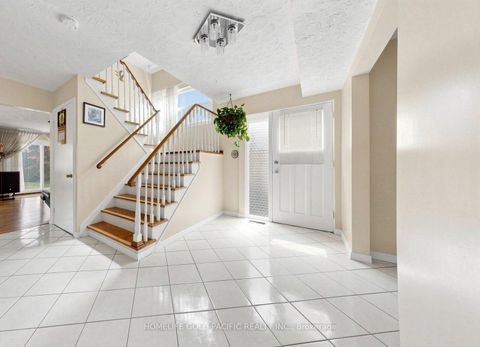 Photo 5 at 17 Chipwood Crescent, Pleasant View, Toronto