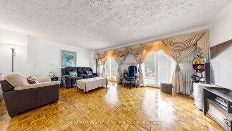 Photo 9 at 17 Chipwood Crescent, Pleasant View, Toronto