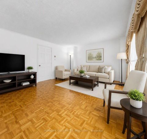 Photo 12 at 17 Chipwood Crescent, Pleasant View, Toronto
