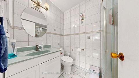 Photo 32 at 17 Chipwood Crescent, Pleasant View, Toronto