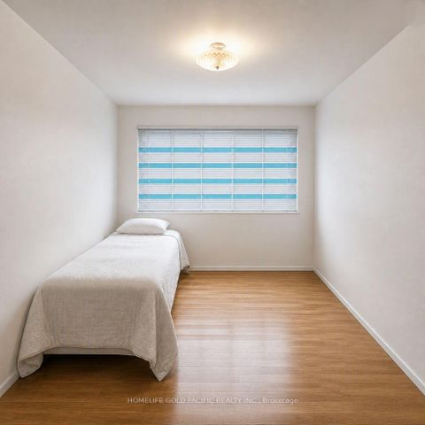 Photo 41 at 17 Chipwood Crescent, Pleasant View, Toronto