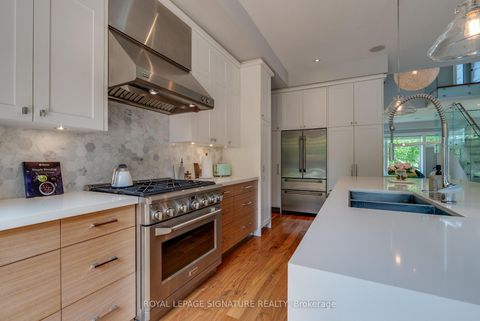 Photo 4 at 12 Cudia Crescent, Cliffcrest, Toronto